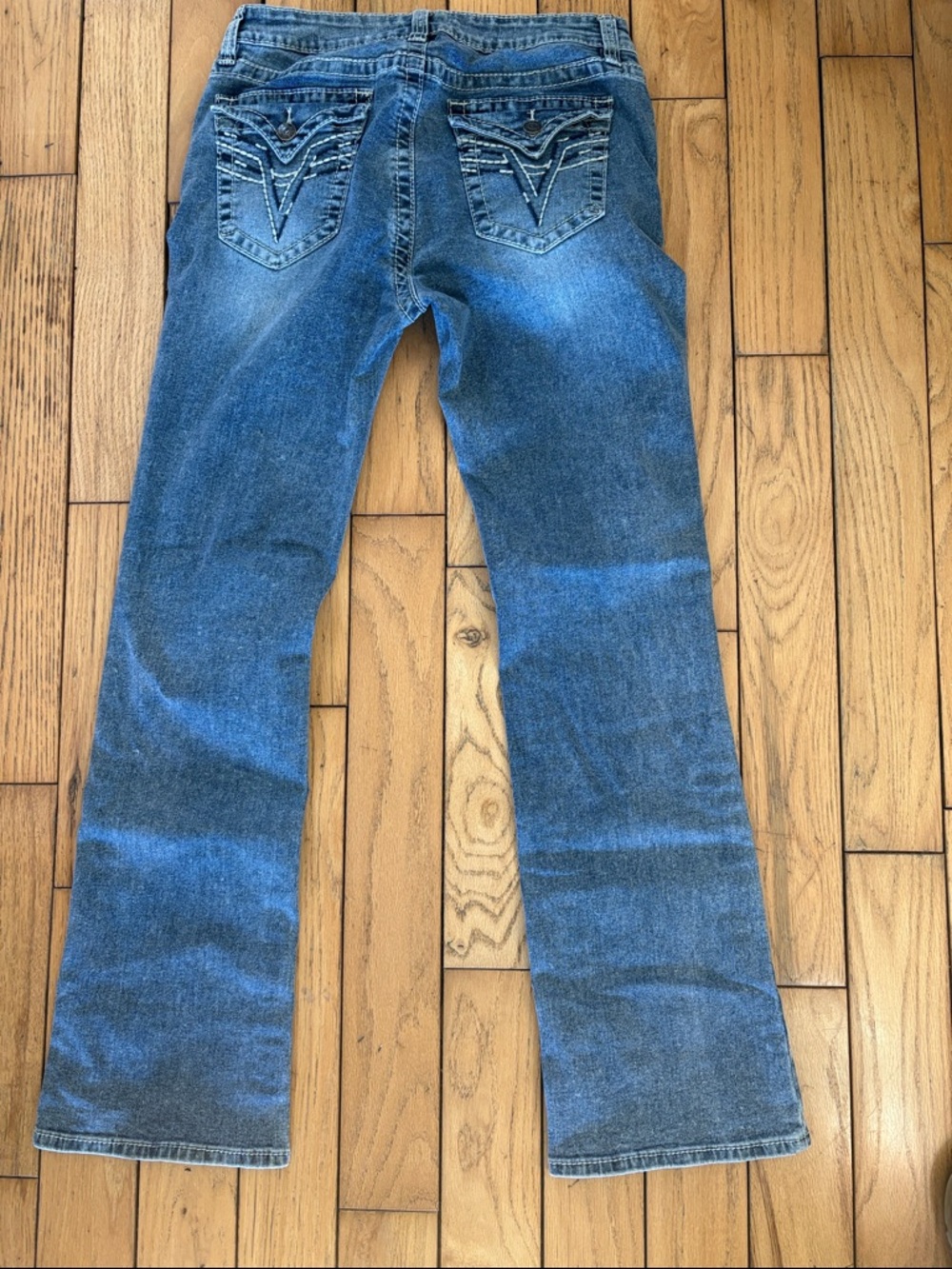 Women’s Vigoss Blue Flare Jeans with Embroidered Back Pockets 14” waist x 30.5